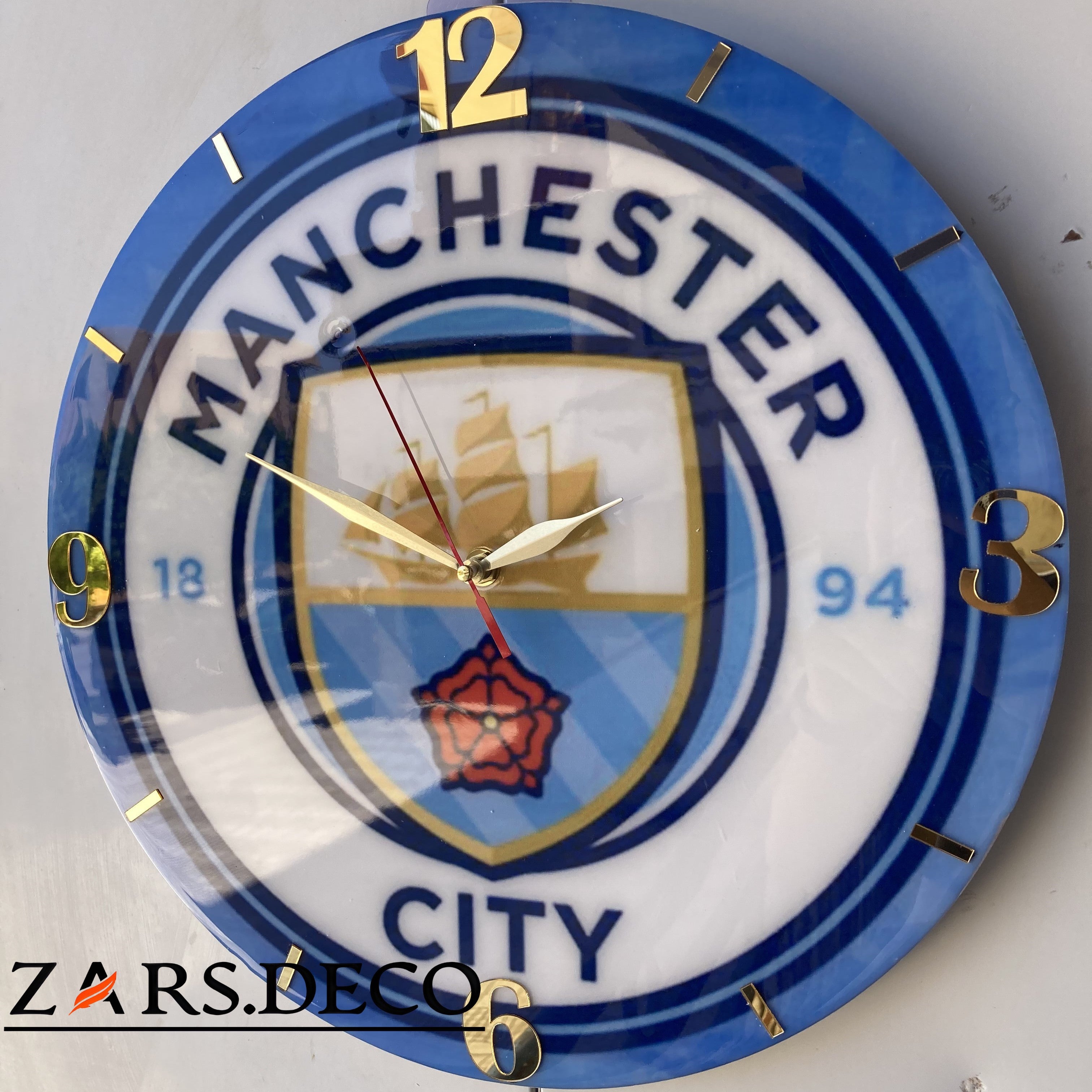 ساعات الاندية horloge club