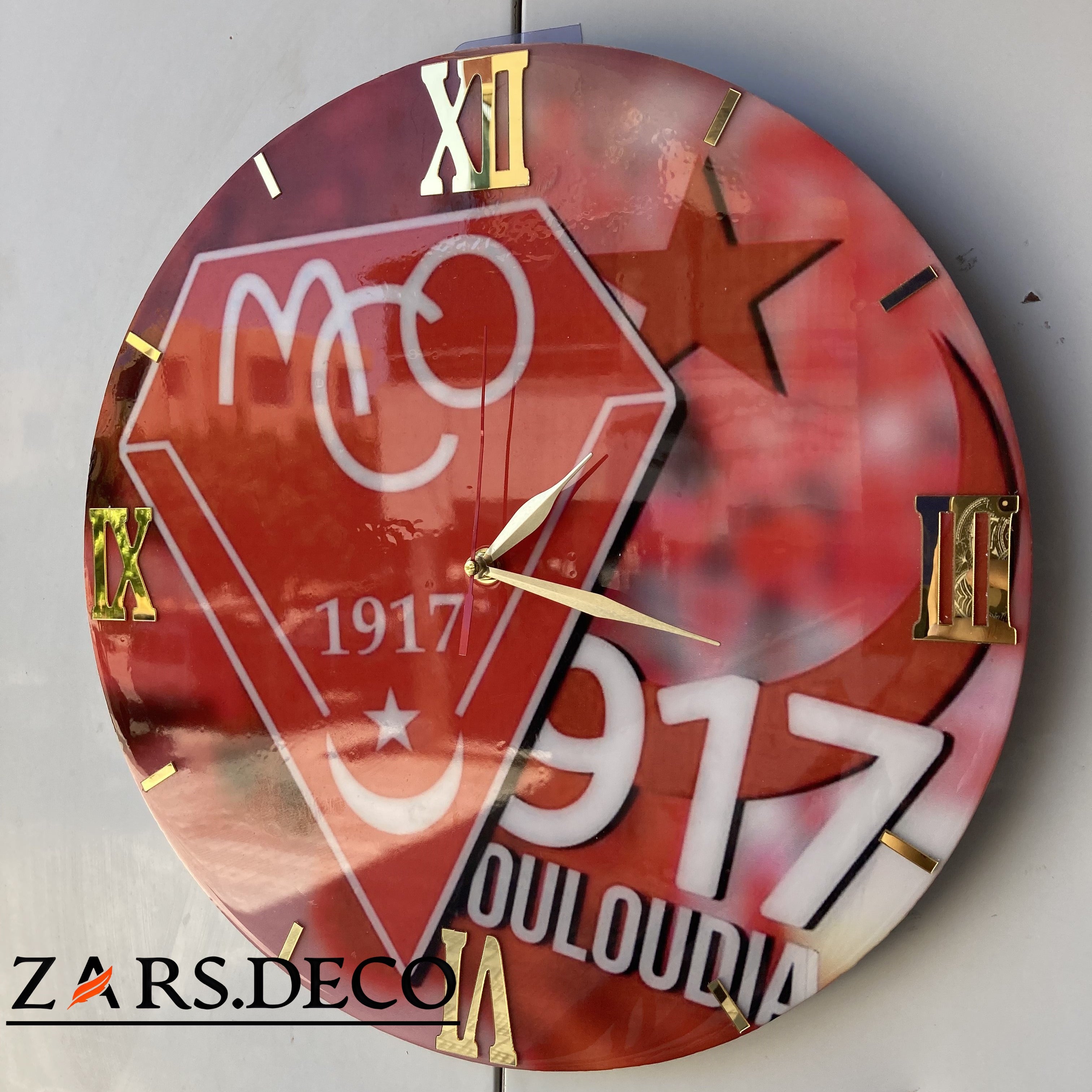 ساعات الاندية horloge club